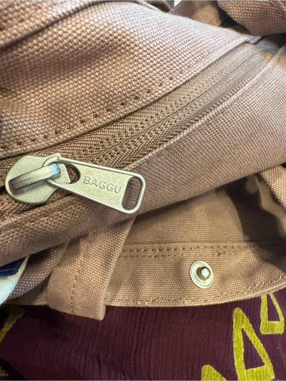 BAGGU Brown Canvas Messenger Tote with Shoulder Strap